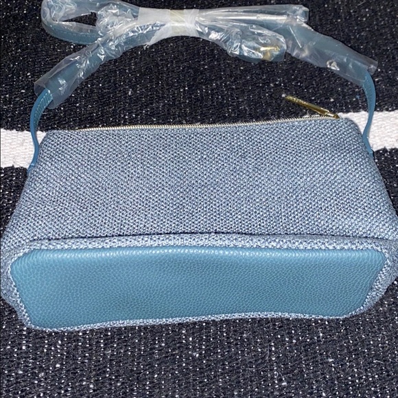 Lancôme Makeup Bag with Strap - Picture 5 of 5